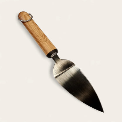 Wooden Handle Cake Lifter